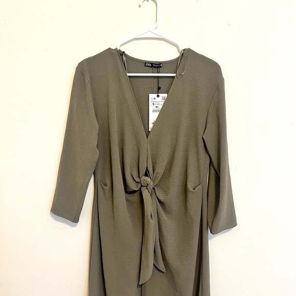 ZARA - Green Tie Front Sheath Dress V-neck 3/4 Sleeve NWT - Picture 2 of 7